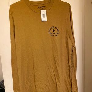 VOLCOM LONG SLEEVE TEE NWT